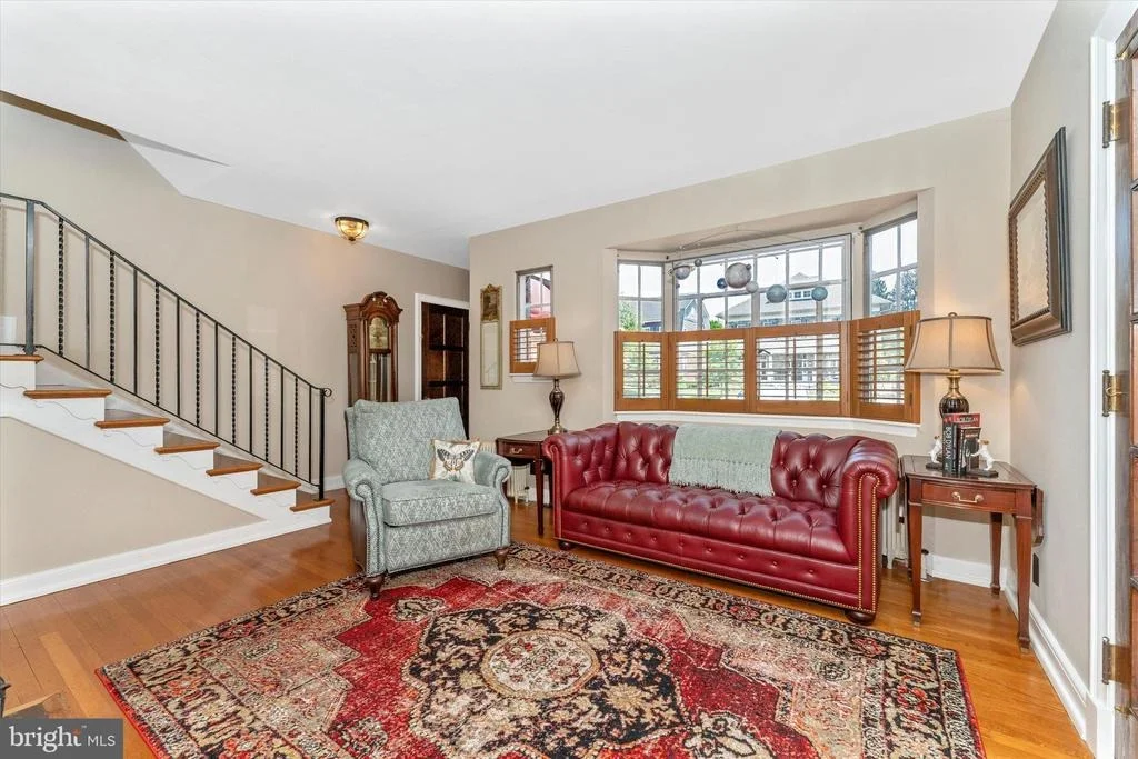 Photo of 402 W 2ND STREET