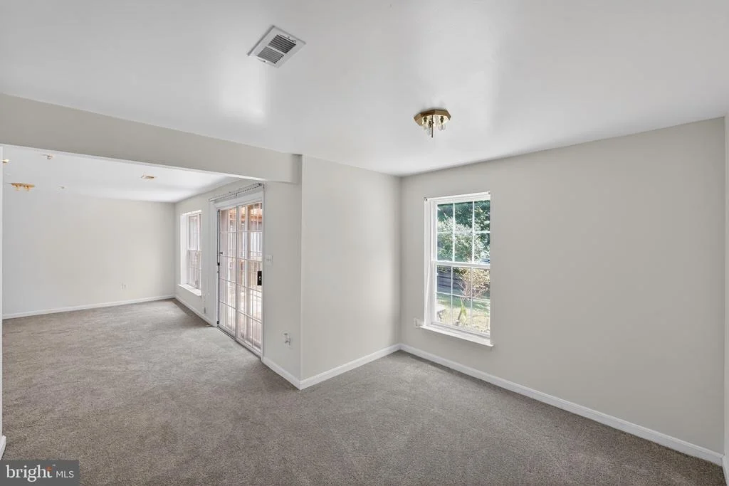 Photo of 9200 FOX PARK ROAD
