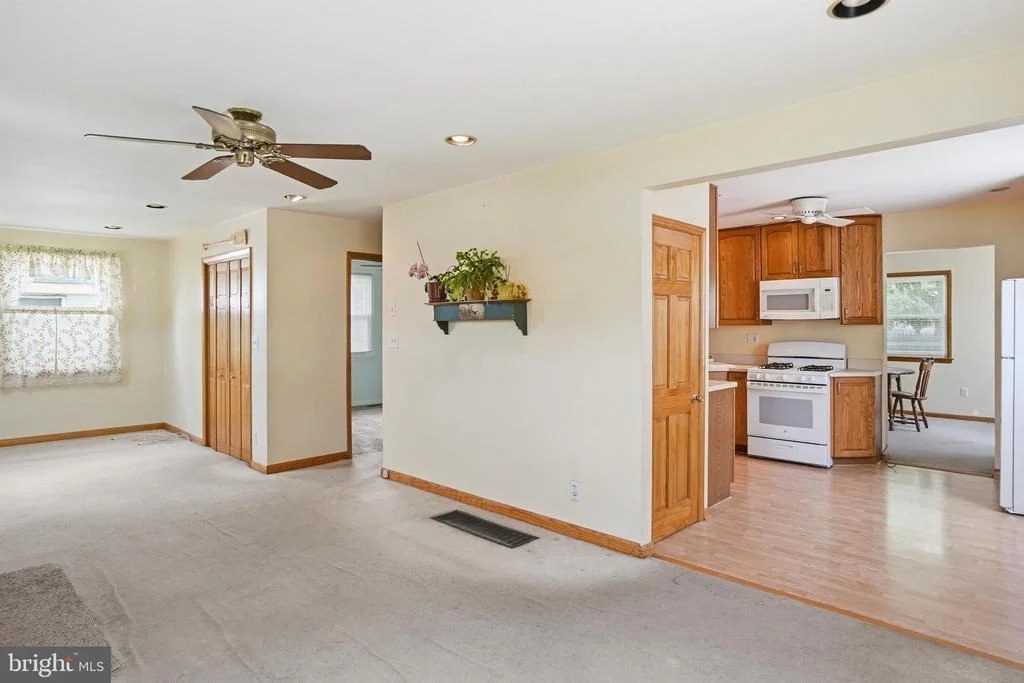 Photo of 8240 LONGPOINT ROAD