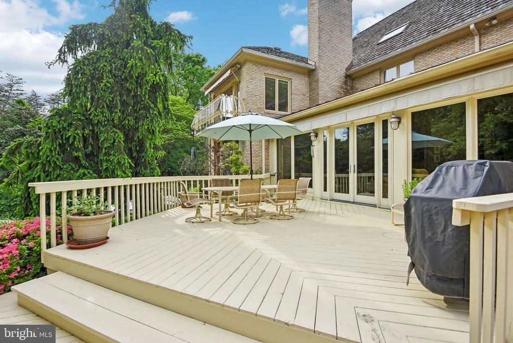Photo of 9939 BENTCROSS DRIVE