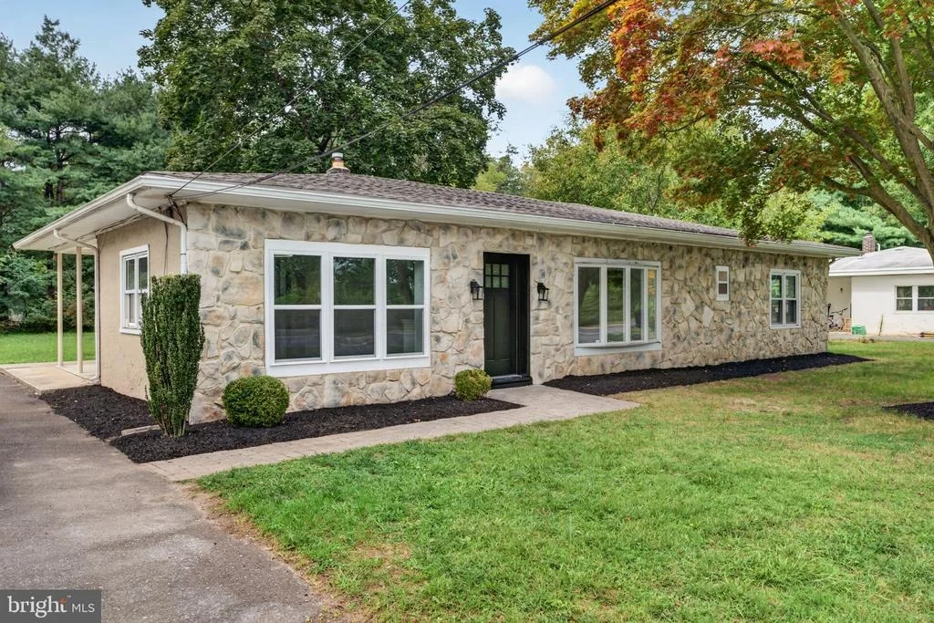 Photo of 120 TUCKAHOE ROAD