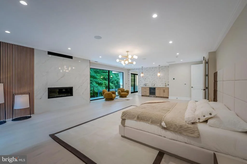 Photo of 7841 OLD DOMINION DRIVE