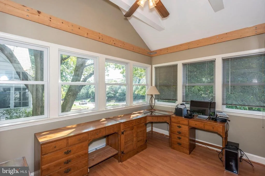 Photo of 1517 FOREST GLEN ROAD