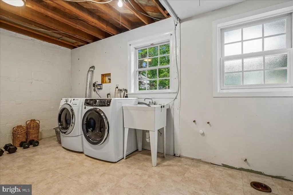 Photo of 1003 DEWOLFE DRIVE