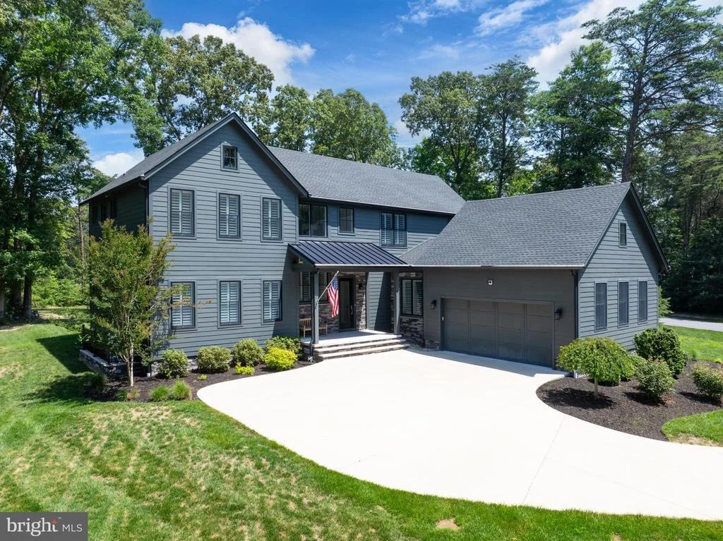 Photo of 22720 PERSIMMON LANE