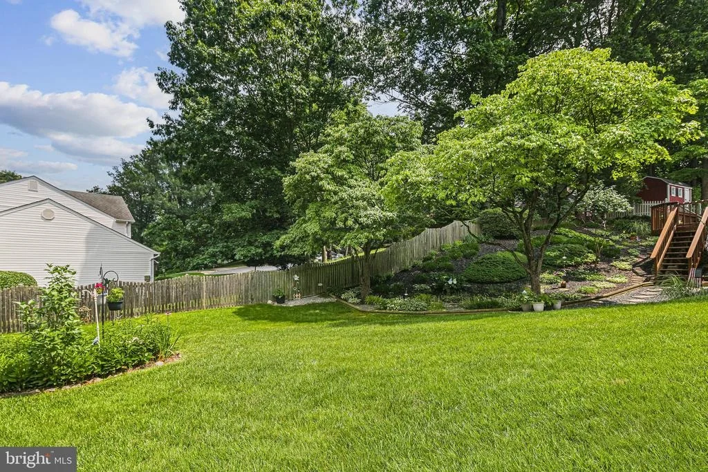 Photo of 8262 RIPPLING BRANCH ROAD