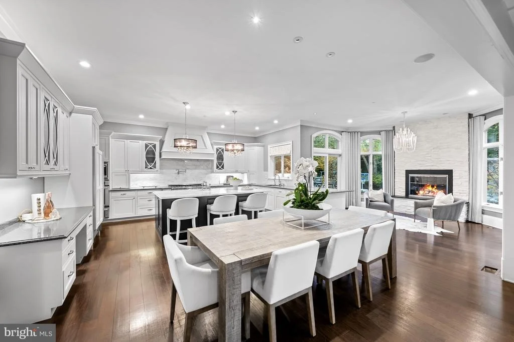 Photo of 8305 FOX HAVEN DRIVE