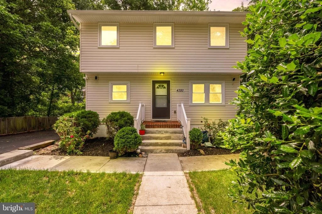 Photo of 4320 IVY GLEN ROAD