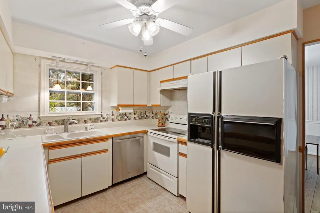 Photo of 19221 GATLIN DRIVE
