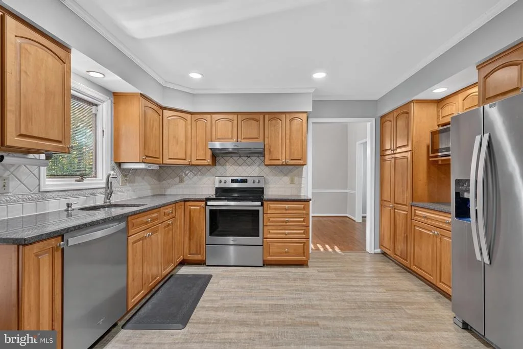Photo of 7111 CARNATION COURT