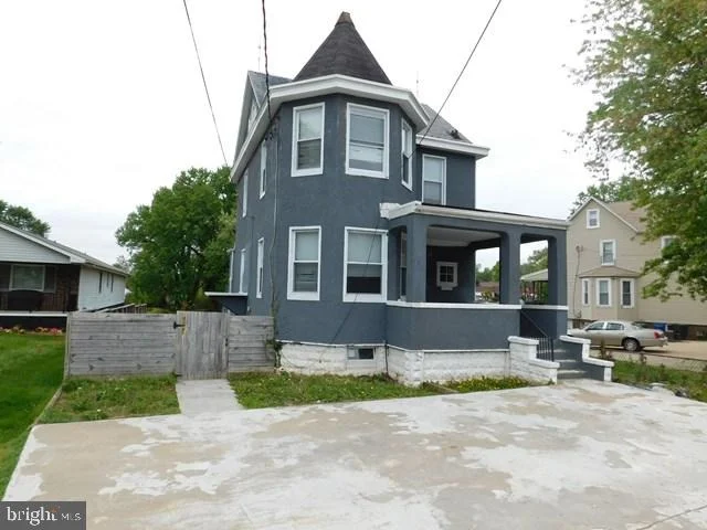 Photo of 4429 POWELL AVENUE