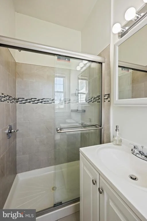 Photo of 1014 LEEDS AVENUE