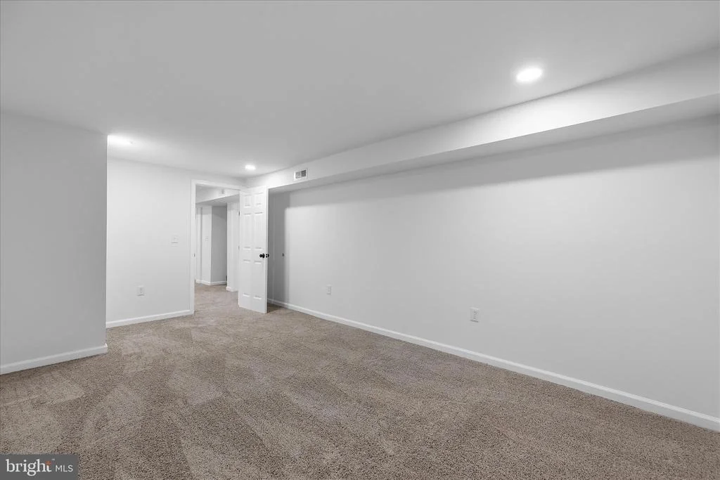Photo of 1511 LONG POINT ROAD