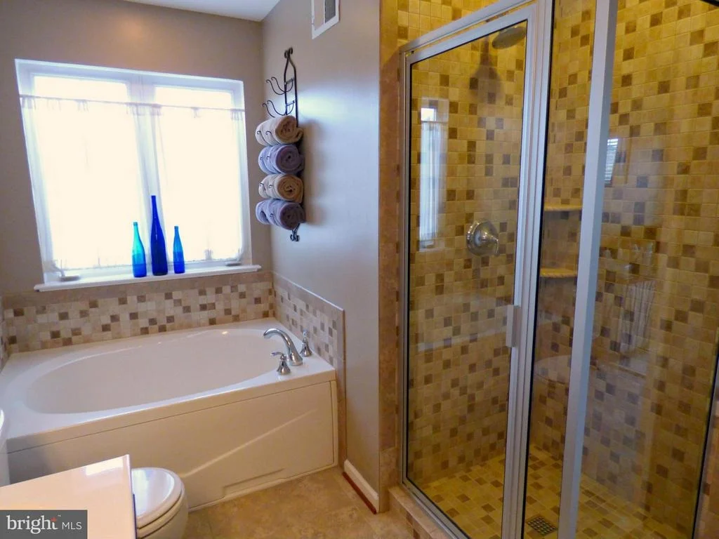 Photo of 6852 SNOWDEN COURT