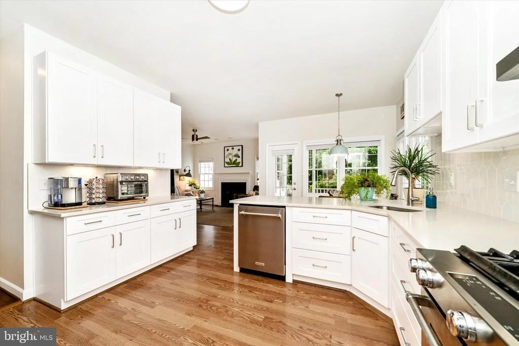 Photo of 2447 MERCHANT STREET