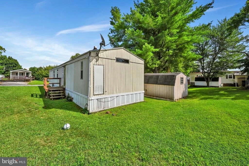 Photo of 25 WILLOW TREE LANE