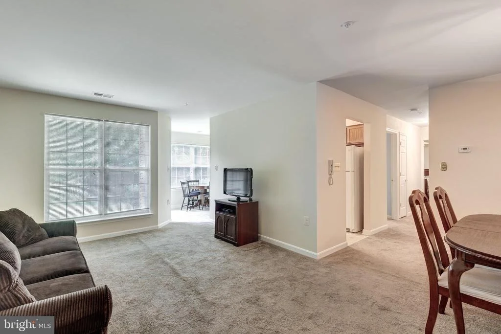 Photo of Unit 1C at 3830 NORMANDY DRIVE