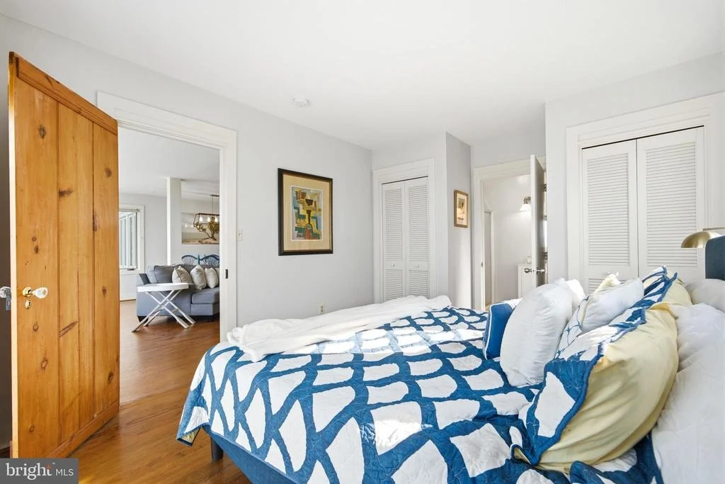 Photo of 5424 BEACH DRIVE