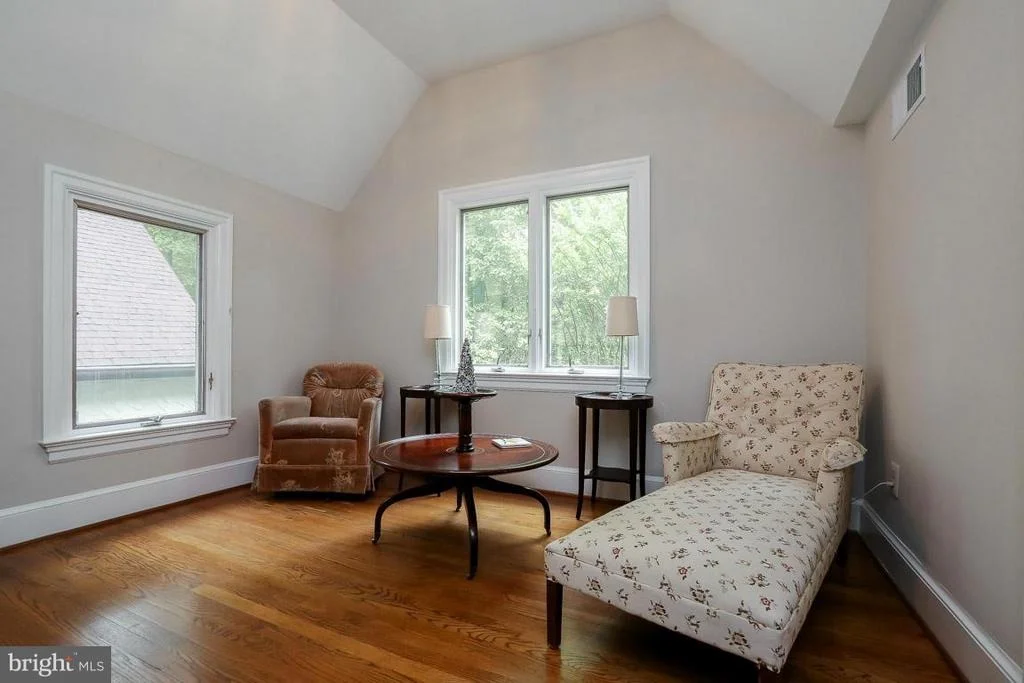 Photo of 6580 BRADDOCK ROAD