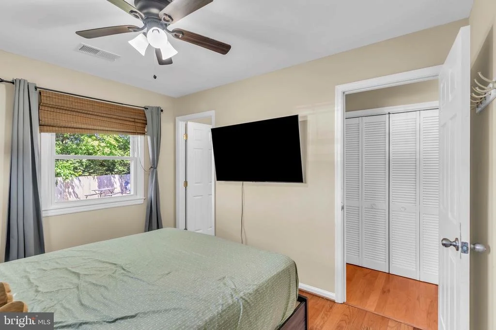 Photo of 101 W BEECH ROAD