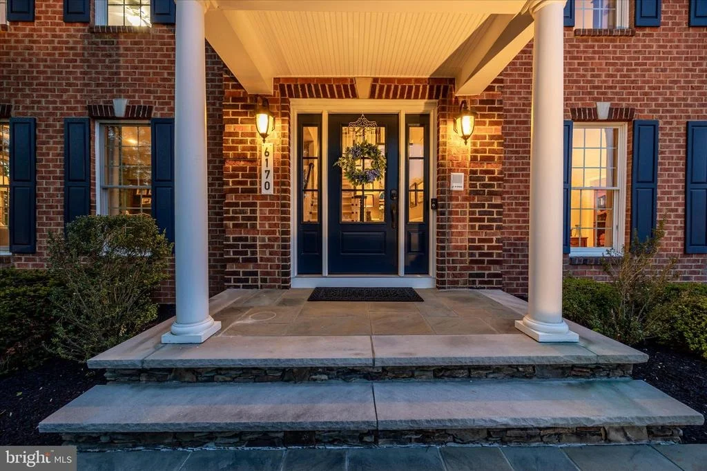 Photo of 6170 CHALLEDON CIRCLE