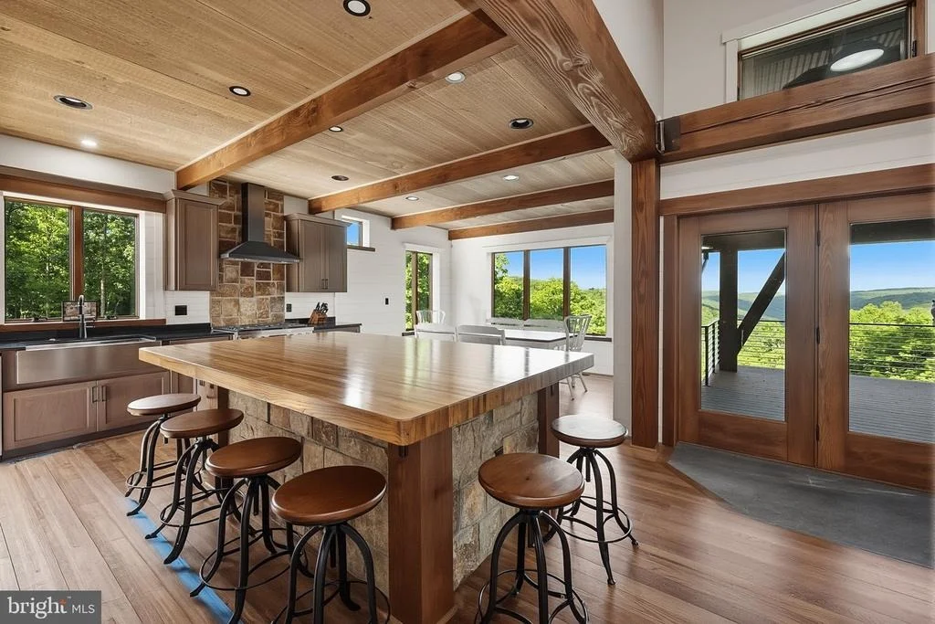 Photo of 415 NAZELROD ROAD