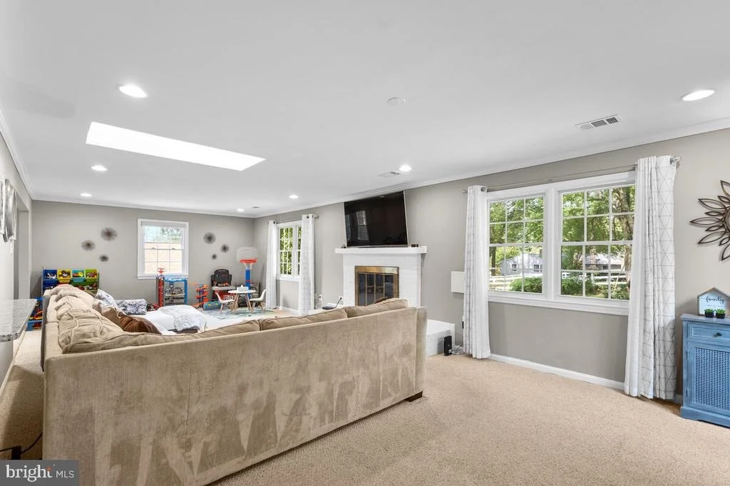 Photo of 14028 BREEZE HILL LANE