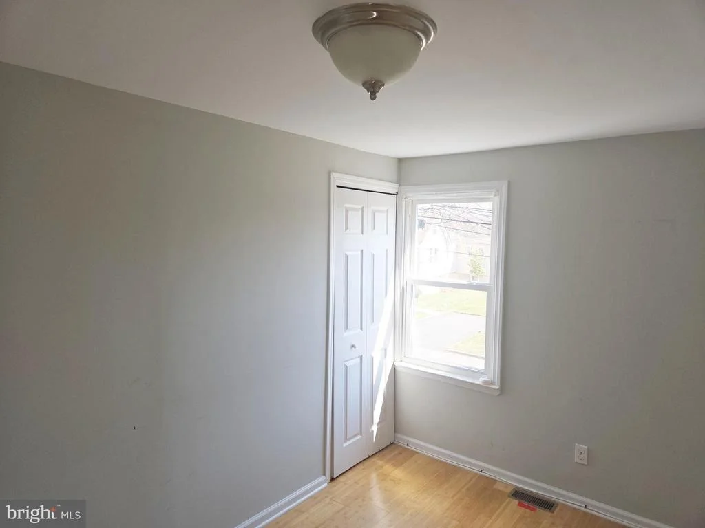 Photo of 10 HAWTHORNE AVENUE
