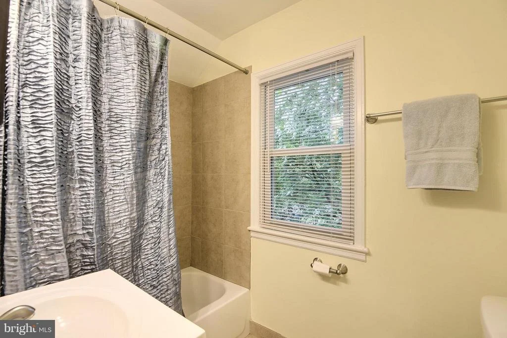 Photo of 1105 DENNIS AVENUE