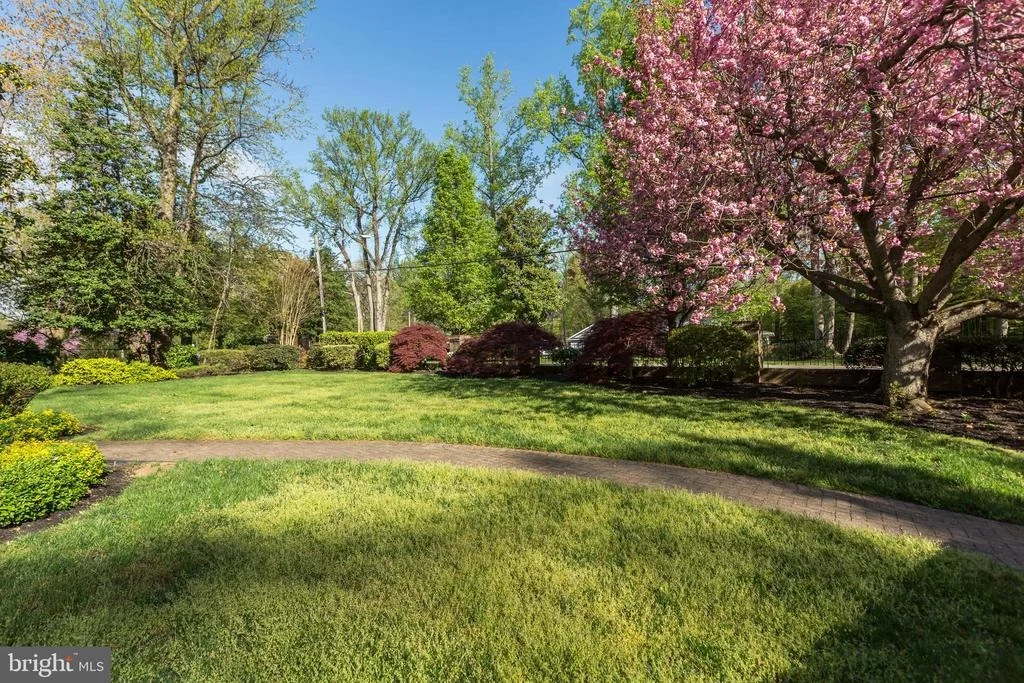 Photo of 5709 RIVER DRIVE
