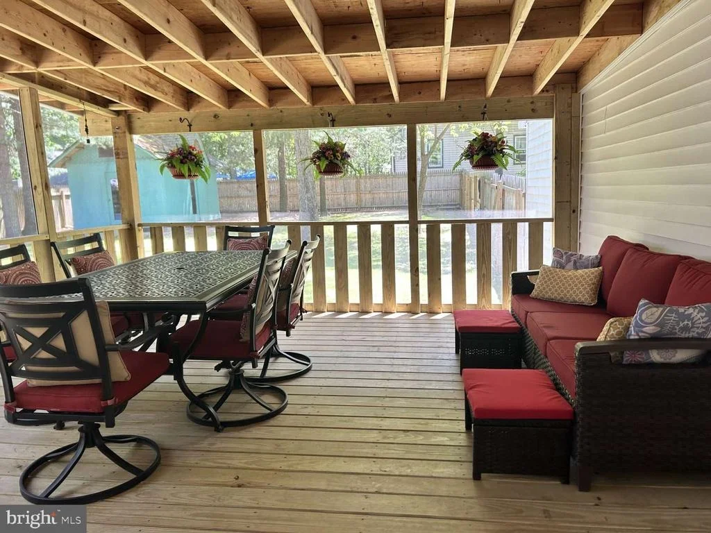 Photo of 836 SPRUCE LANE