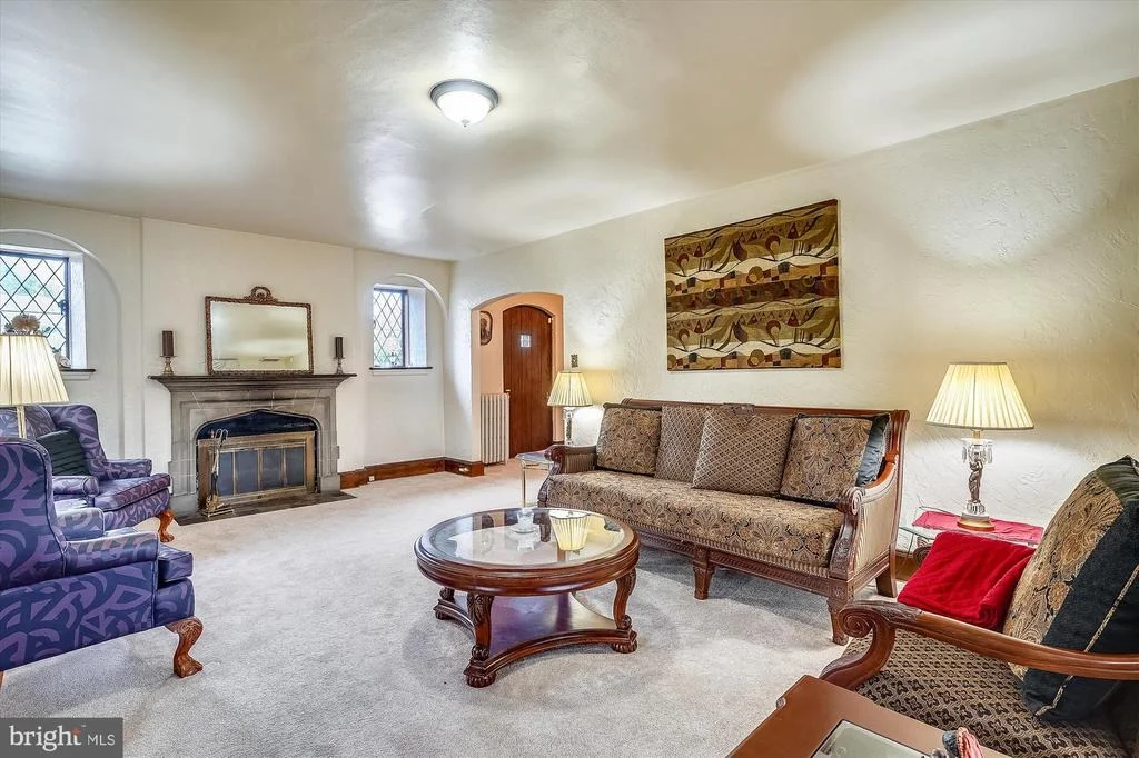 Photo of 200 MEALEY PARKWAY