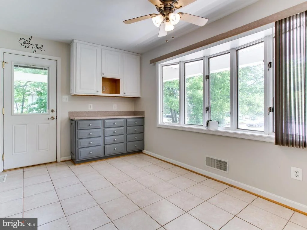 Photo of 9906 GREENVIEW LANE