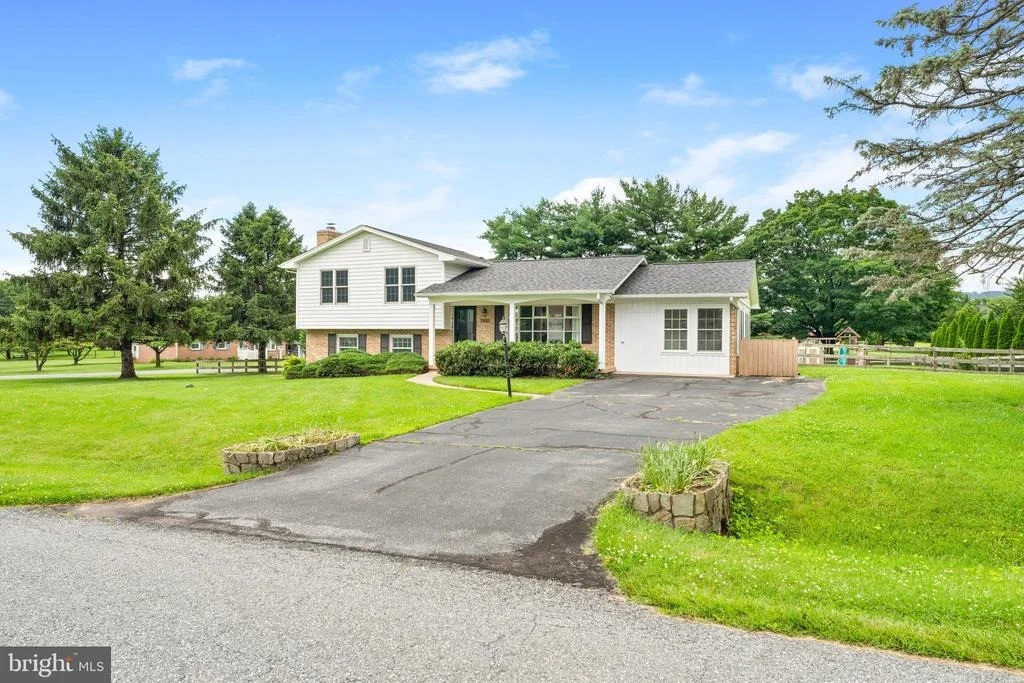 Photo of 7902 JUNIPER DRIVE