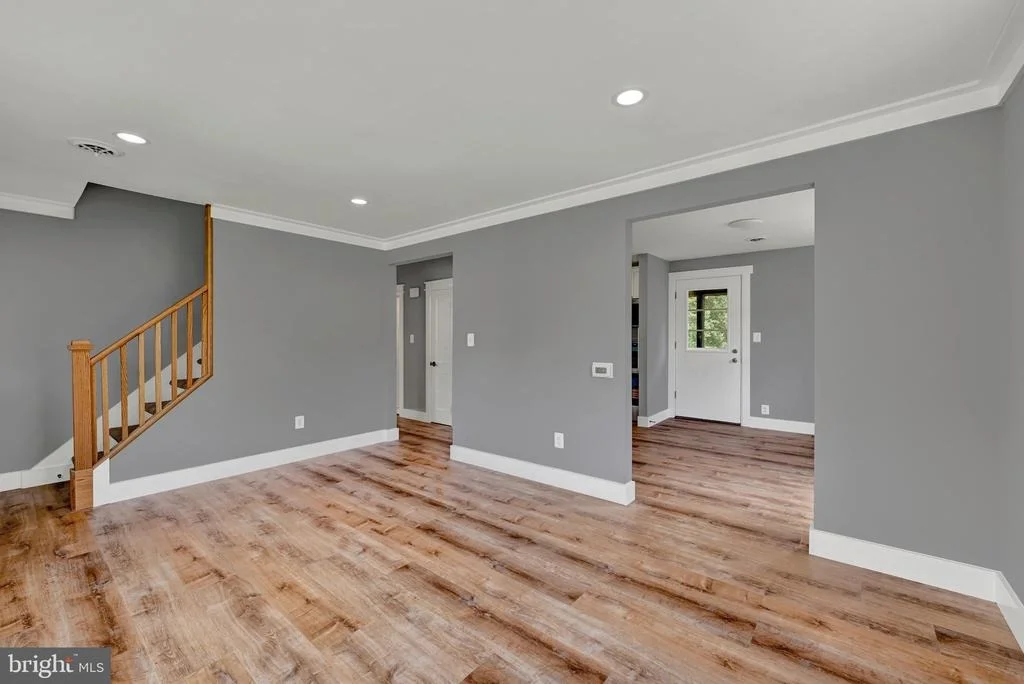 Photo of 634 LONGVIEW