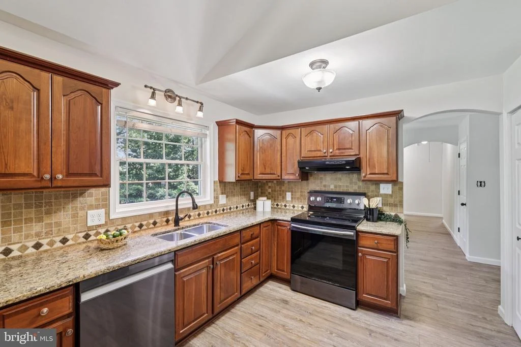 Photo of 7584 CARLIN ROAD