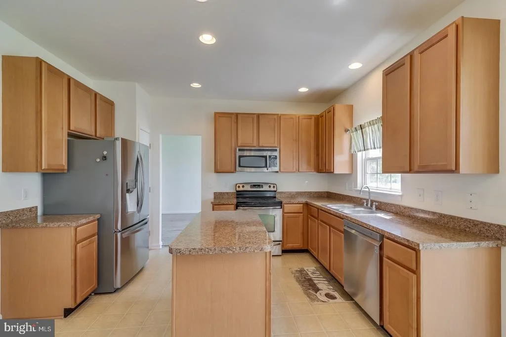Photo of 252 WILLOWWOOD DRIVE