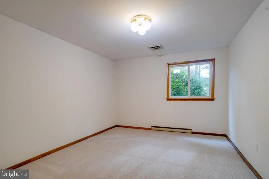 Photo of 2010 FALLSGROVE WAY