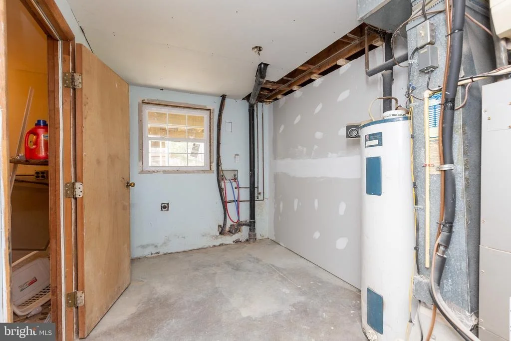 Photo of 708 UNIVERSITY DRIVE