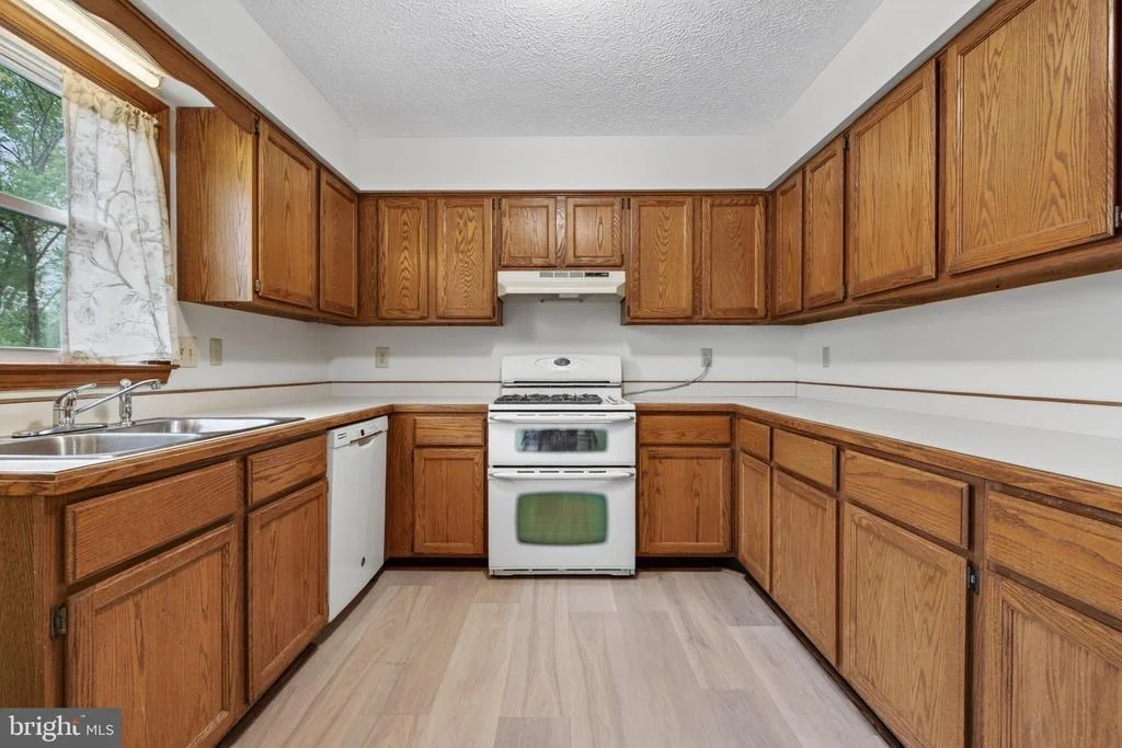 Photo of 10985 BLAKE LANE