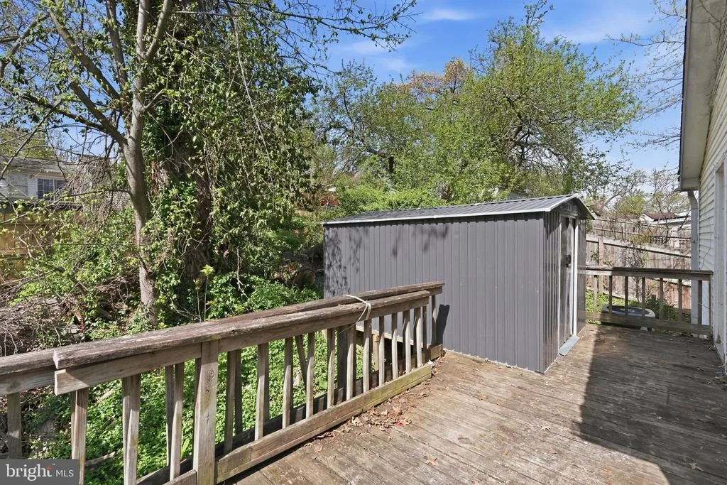 Photo of 20 TUNIC AVENUE