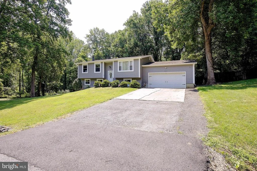 Photo of 4123 CASSELL BOULEVARD