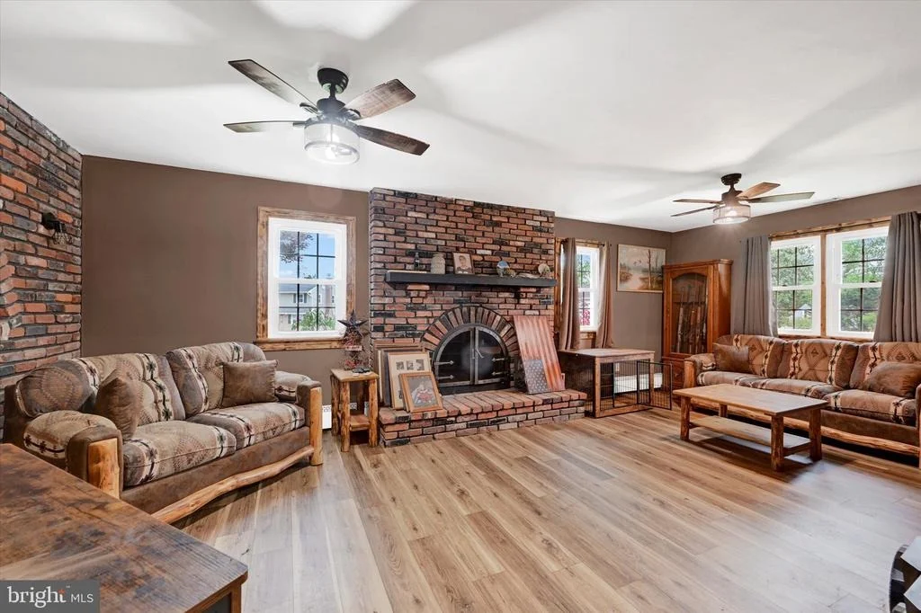 Photo of 5824 OAKLAND ROAD