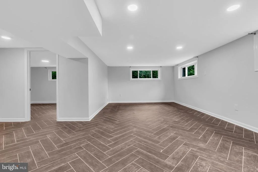 Photo of 6809 BRADDOCK ROAD