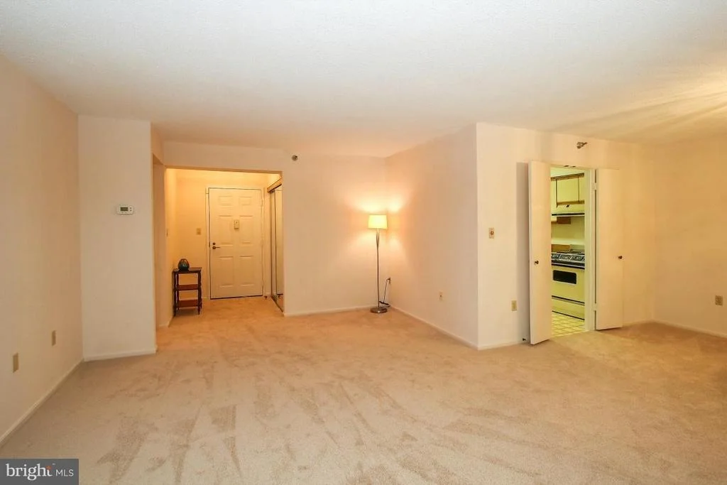 Photo of Unit 4302 at 15100 INTERLACHEN DRIVE