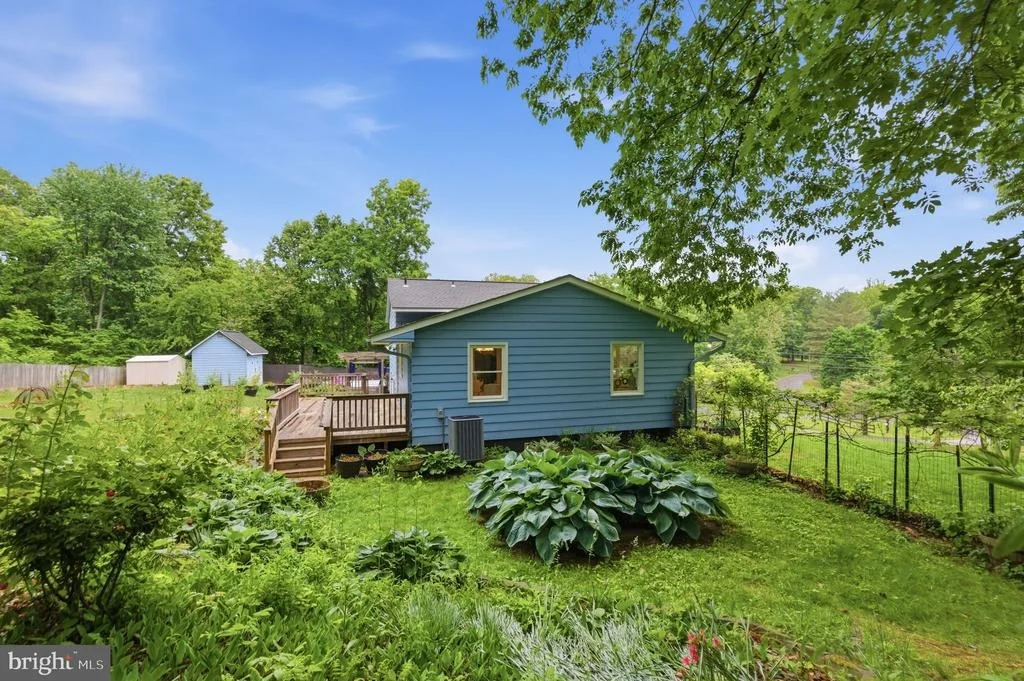 Photo of 7338 STUART CIRCLE