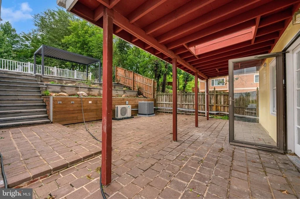 Photo of 710 SILVER SPRING AVENUE