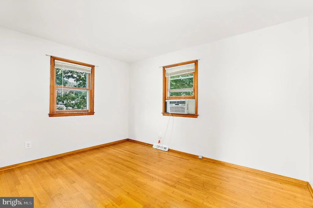 Photo of 130 CIRCLE ROAD