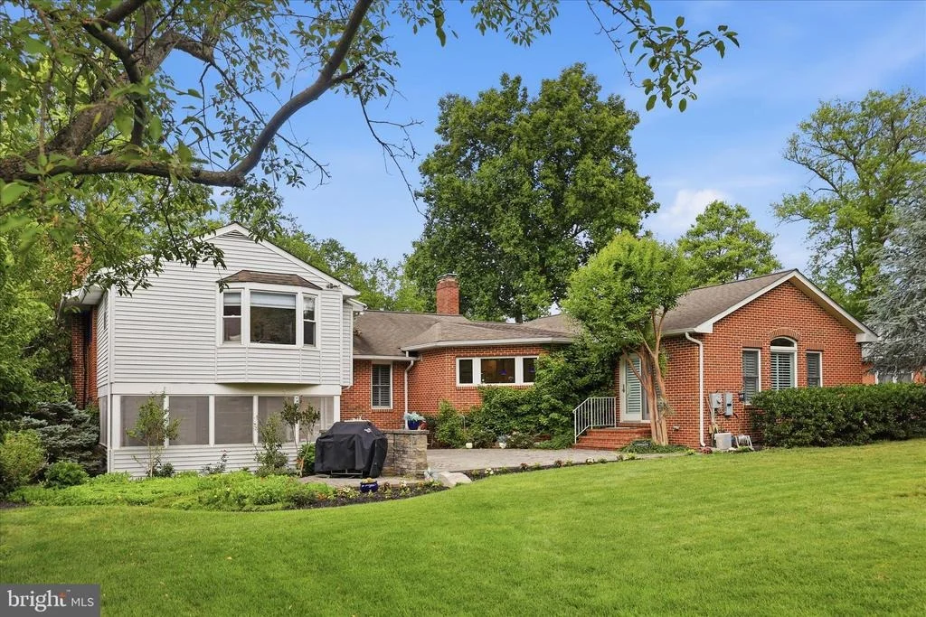 Photo of 6796 SUNNYBROOK DRIVE