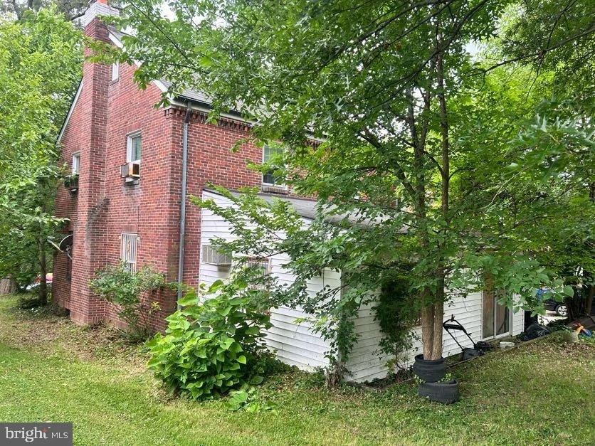 Photo of 2400 MONTEBELLO TERRACE